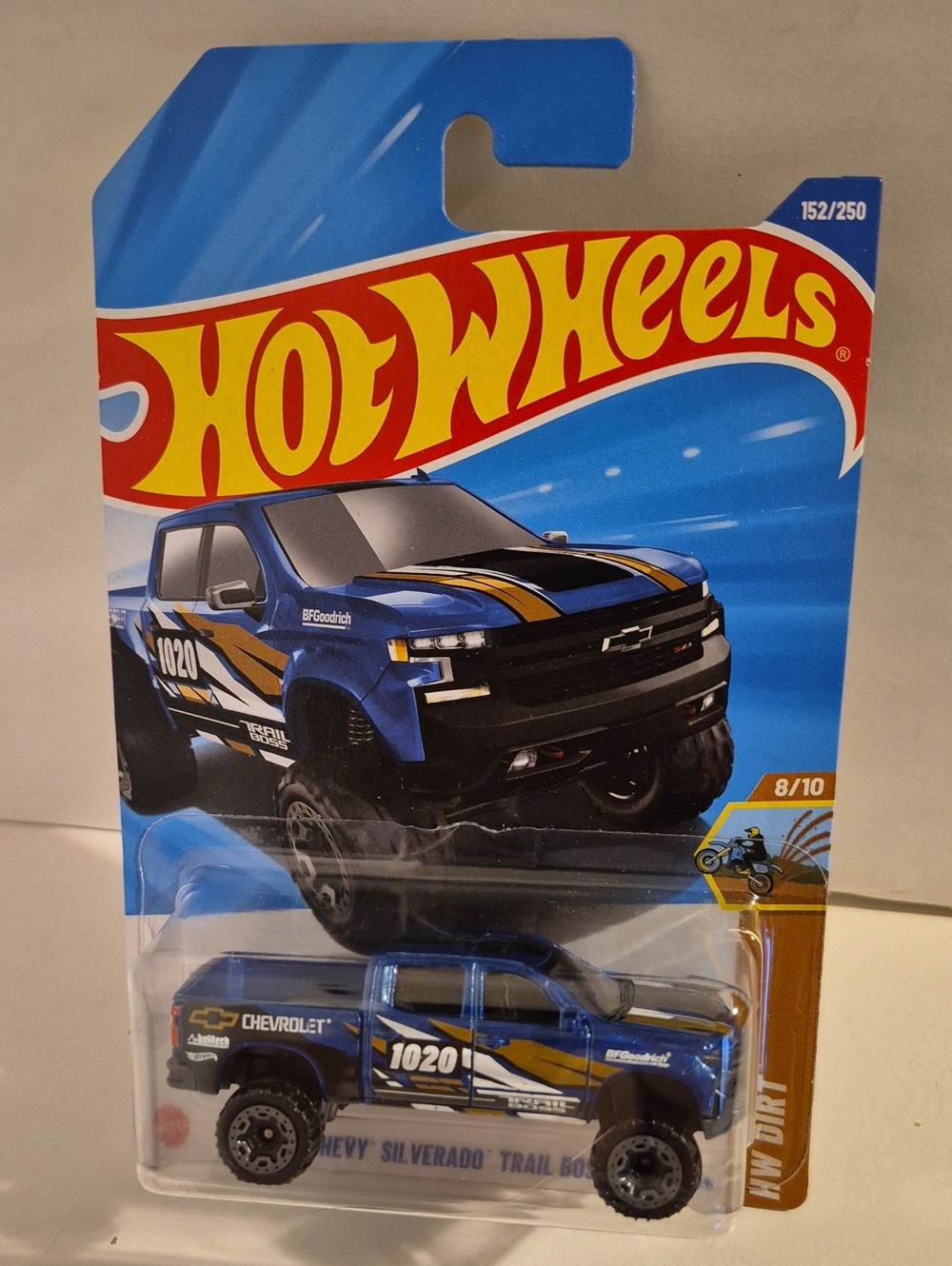 D1 Hot Wheels 19 Chevy Silverado